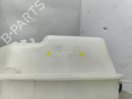 Used Windscreen washer tank Windscreen washer tank KIA STONIC (YB) 1.0 T-GDi (120 hp) 35886777 35886777