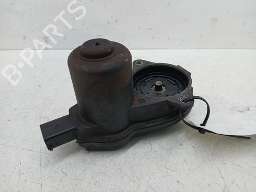 Used Electric handbrake AUDI A4 B8 (8K2) 2.0 TDI (143 hp) 30045680