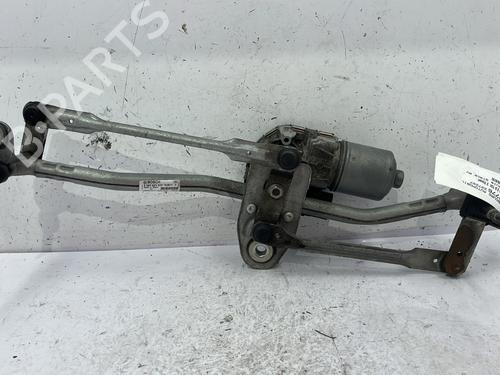 Used Front wiper motor AUDI Q3 (8UB, 8UG) 2.0 TDI quattro (177 hp) 25120487