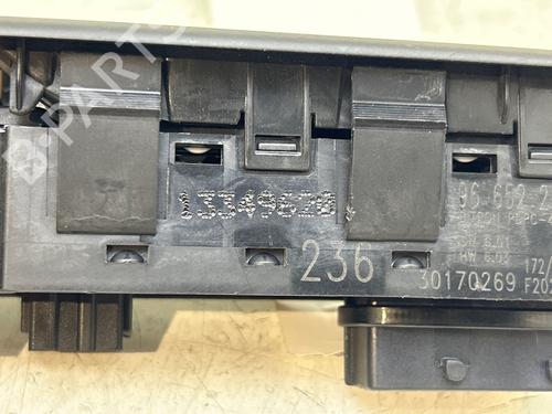 Left front window switch CITROËN C3 II (SC_) 1.2 THP 110 | BP39600393I27 - Image 2