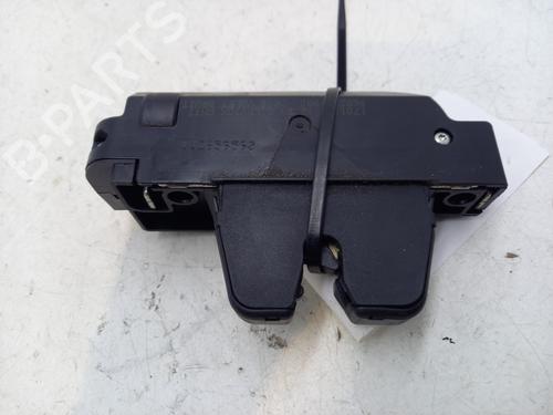 Used Tailgate lock PEUGEOT 407 (6D_) 2.0 HDi 135 (6DRHRH, 6DRHRE, 6DRHRG, 6DRHRJ) (136 hp) 29339039