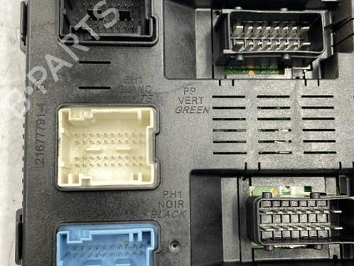 Fuse box PEUGEOT 307 (3A/C) 1.6 HDi | BP22831182E1 