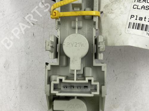 Used Lamp holder Lamp holder MERCEDES-BENZ B-CLASS Sports Tourer (W245) B 200 CDI (245.208) (140 hp) 22818663 22818663