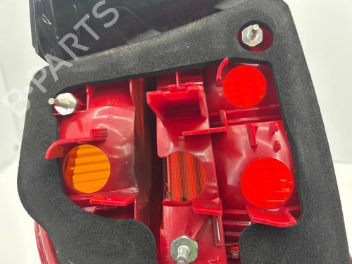 Right taillight BMW 3 (E90) 320 d | BP22814976C35 - Image 2