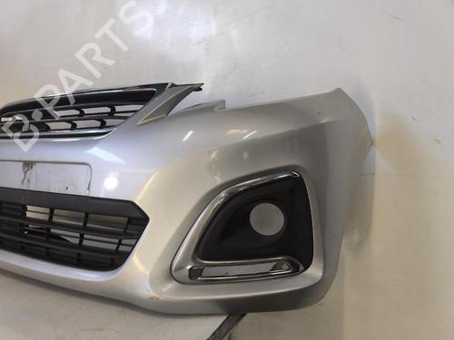 Used Front bumper Front bumper 37032058 37032058