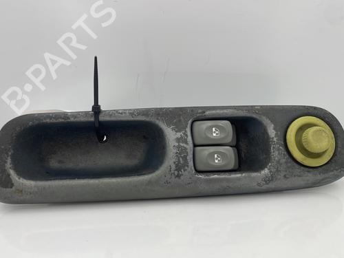 Used Left front window switch RENAULT TWINGO I (C06_) 1.2 (C066, C068) (58 hp) 32109599