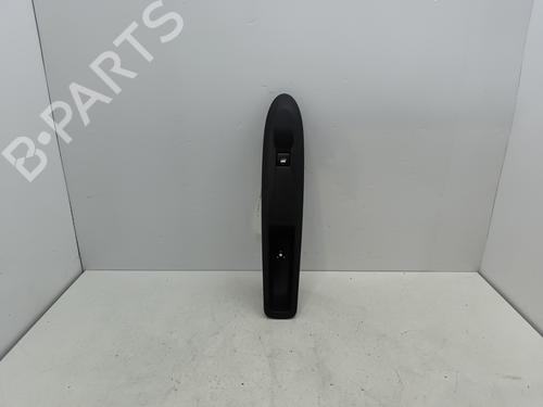 Fensterheberschalter rechts vorne für DS DS 3 (SA_) 1.2 VTi 82 (SAHMZ6) (82 hp) 30465709