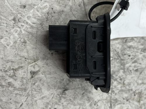 Used Mirror switch Mirror switch FIAT 500 (312_) 1.2 (312AXA1A) (69 hp) 24829297 24829297