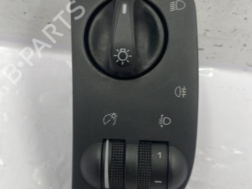 Forlygtekontakt VW POLO III (6N1) 60 1.4 (60 hp) 22844203