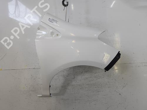 Used Right front fenders TOYOTA YARIS (_P13_) 1.0 (KSP130_, KSP130) (69 hp) 32382931