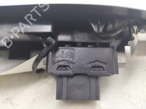 Right front window switch PEUGEOT 208 I (CA_, CC_) 1.2 VTI 82 | BP29516072I26 