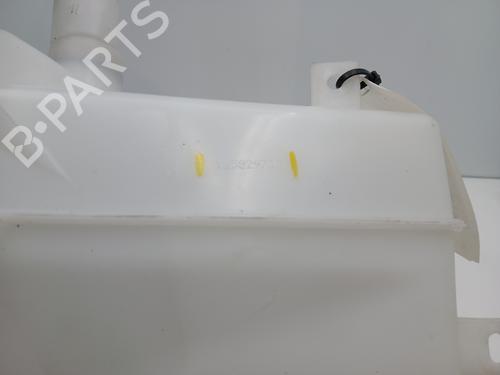 Used Windscreen washer tank Windscreen washer tank SUZUKI SX4 S-Cross (JY) 1.6 DDiS AllGrip (AKK 416D) (120 hp) 35969101 35969101