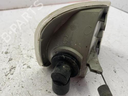 Used Left front indicator PEUGEOT 405 I (15B) 1.9 Diesel (69 hp) 22830093