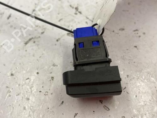 Used Warning switch PEUGEOT 2008 I (CU_) 1.2 VTi (82 hp) 22839781