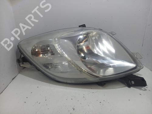 Used Left headlight TOYOTA YARIS (_P9_) 1.4 D-4D (NLP90_, NLP90R) (90 hp) 30591680