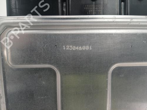 engine-control-unit-ecu-dacia-sandero-ii-2012-33317114 main image