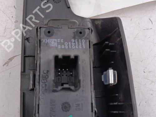 Used Right rear window switch OPEL MERIVA B MPV (S10) 1.7 CDTI (75) (131 hp) 22820190