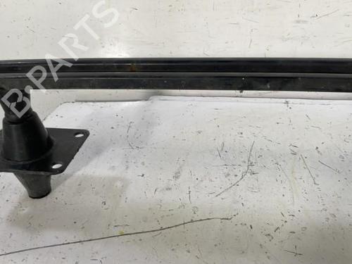 Used Front bumper reinforcement Front bumper reinforcement 22841174 22841174