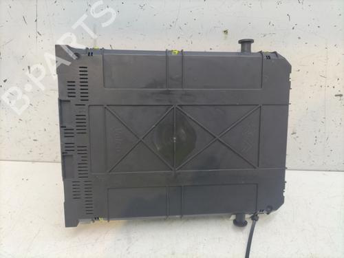 Used Fuse box Fuse box 27989752 27989752