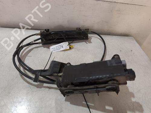electric-handbrake-renault-scenic-ii-jm01_-2003-2004-2005-2006-2007-2008-2009-2010-37449301 main image