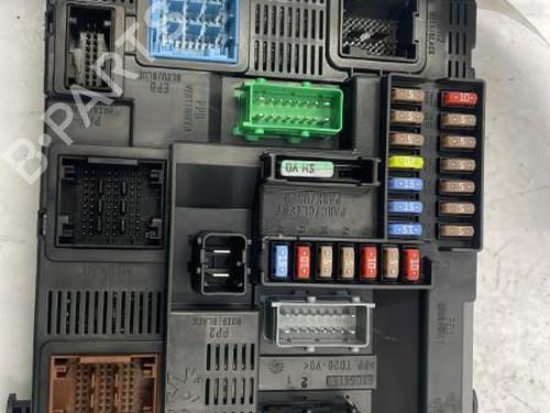 Used Fuse box PEUGEOT 208 I (CA_, CC_) 1.2 VTI 82 (82 hp) 22831242