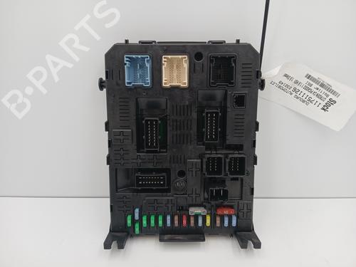 Caja reles / fusibles CITROËN C4 Picasso I MPV (UD_) 1.6 HDi (109 hp) 30819021