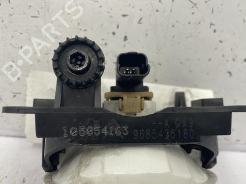 Right front fog light PEUGEOT 5008 (0U_, 0E_) 1.6 HDi | BP25700520C31 