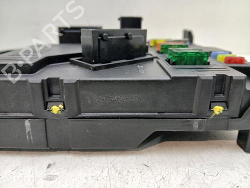 Used Fuse box Fuse box 36905827 36905827