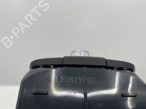 Used Switch Switch RENAULT ESPACE IV (JK0/1_) 2.0 dCi (JK01, JK02, JK1J, JK1K, JK1H) (150 hp) 32703825 32703825