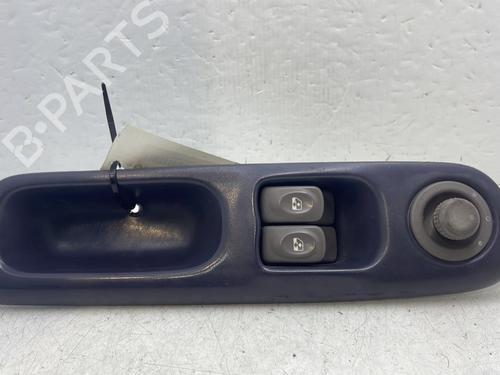 Used Left front window switch Left front window switch RENAULT TWINGO I (C06_) 1.2 (C066, C068) (58 hp) 31591814 31591814