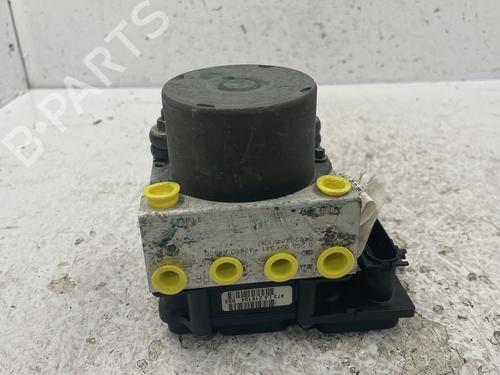 Used ABS pump NISSAN MICRA III (K12) 1.2 16V (80 hp) 25603182