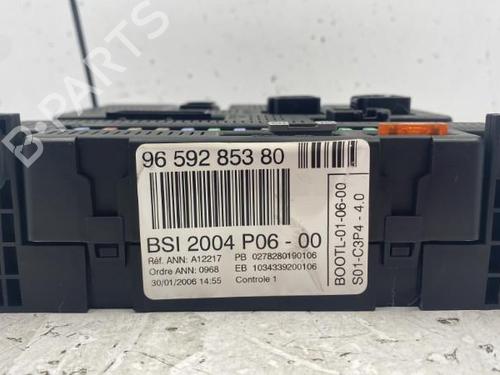 Used Fuse box Fuse box CITROËN C3 I (FC_, FN_) 1.4 HDi (68 hp) 22841005 22841005
