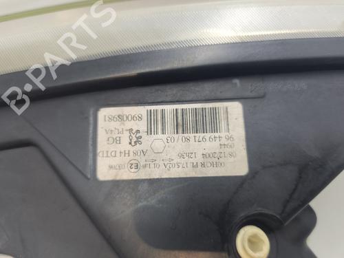 Used Right headlight Right headlight PEUGEOT 1007 (KM_) 1.4 HDi (68 hp) 27403889 27403889