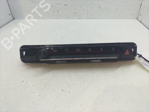 Used Warning switch CITROËN C5 AIRCROSS (A_) 1.5 BlueHDi 130 (ACYHZJ, ACYHZR) (131 hp) 28440954
