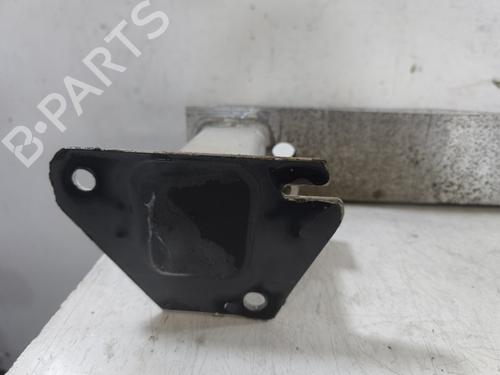 Used Rear bumper reinforcement Rear bumper reinforcement 38185750 38185750