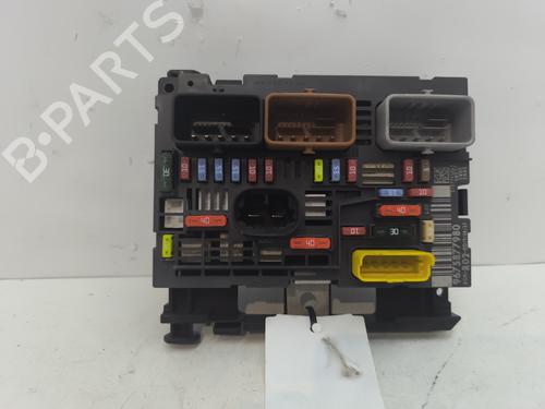 Sikringsdåse PEUGEOT 3008 I MPV (0U_) 1.6 HDi (112 hp) 29338939