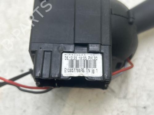 Switch RENAULT TWINGO III (BCM_, BCA_) 1.0 SCe 70 | BP40077657I30 - Image 1