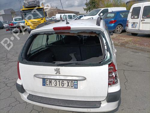 Fuse box PEUGEOT 307 Break (3E) 2.0 HDI 90 | BP26386859E1 - Image 14