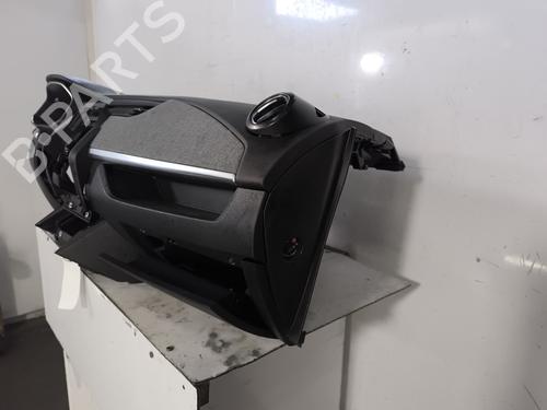 Used Dashboard Dashboard RENAULT ZOE (BFM_) ZOE (BFMC, BFMD) (136 hp) 25899538 25899538
