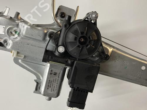 Used Rear left window mechanism Rear left window mechanism CITROËN C3 III (SX) 1.5 BlueHDi 100 (SXYHYP, SXYHTU) (102 hp) 22816882 22816882