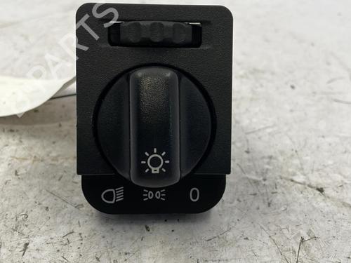 Used Headlight switch Headlight switch OPEL ASTRA F Estate (T92) 1.7 TD (F35, M35) (68 hp) 22830925 22830925