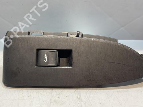 Used Right front window switch TOYOTA PRIUS (_W3_) 1.8 Hybrid (ZVW30) (136 hp) 29043937