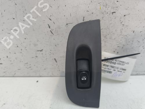 Used Right front window switch RENAULT MEGANE I (BA0/1_) 1.6 16V (BA04, BA0B, BA11, BA1J, BA16, BA19, BA1K, BA1V,... (107 hp) 27404209