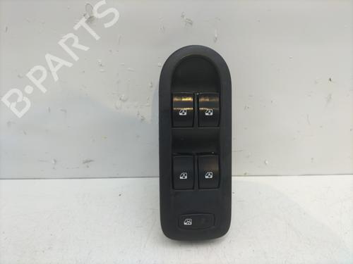 Used Left front window switch RENAULT MEGANE II (BM0/1_, CM0/1_) 1.5 dCi (BM1F, CM1F) (86 hp) 29516078