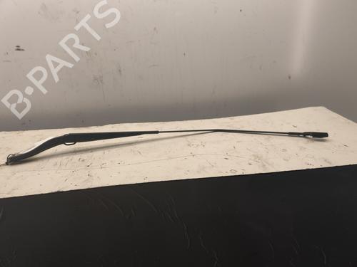 Used Front windshield wiper arm RENAULT CAPTUR II (HF_) [2020-2025]  28610299