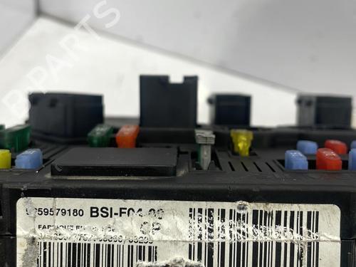 Used Fuse box Fuse box PEUGEOT 1007 (KM_) 1.6 16V (109 hp) 22829463 22829463