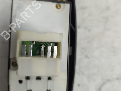 Used Switch Switch TOYOTA YARIS (_P1_) 1.4 D-4D (NLP10_, NLP10R) (75 hp) 30465642 30465642