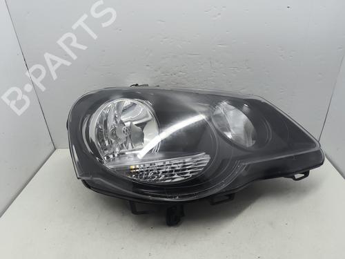 Phare droit VW POLO IV (9N_, 9A_) 1.2 12V (64 hp) 31869000