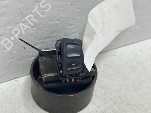 right-rear-window-switch-dacia-sandero-ii-2012-36379620 main image