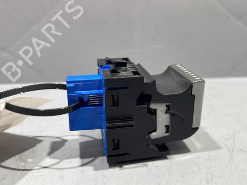 Used Switch Switch DS DS 3 / DS 3 CROSSBACK (UR_, UC_, UJ_) 1.5 BlueHDi 100 (UCYHYJ) (102 hp) 29438788 29438788